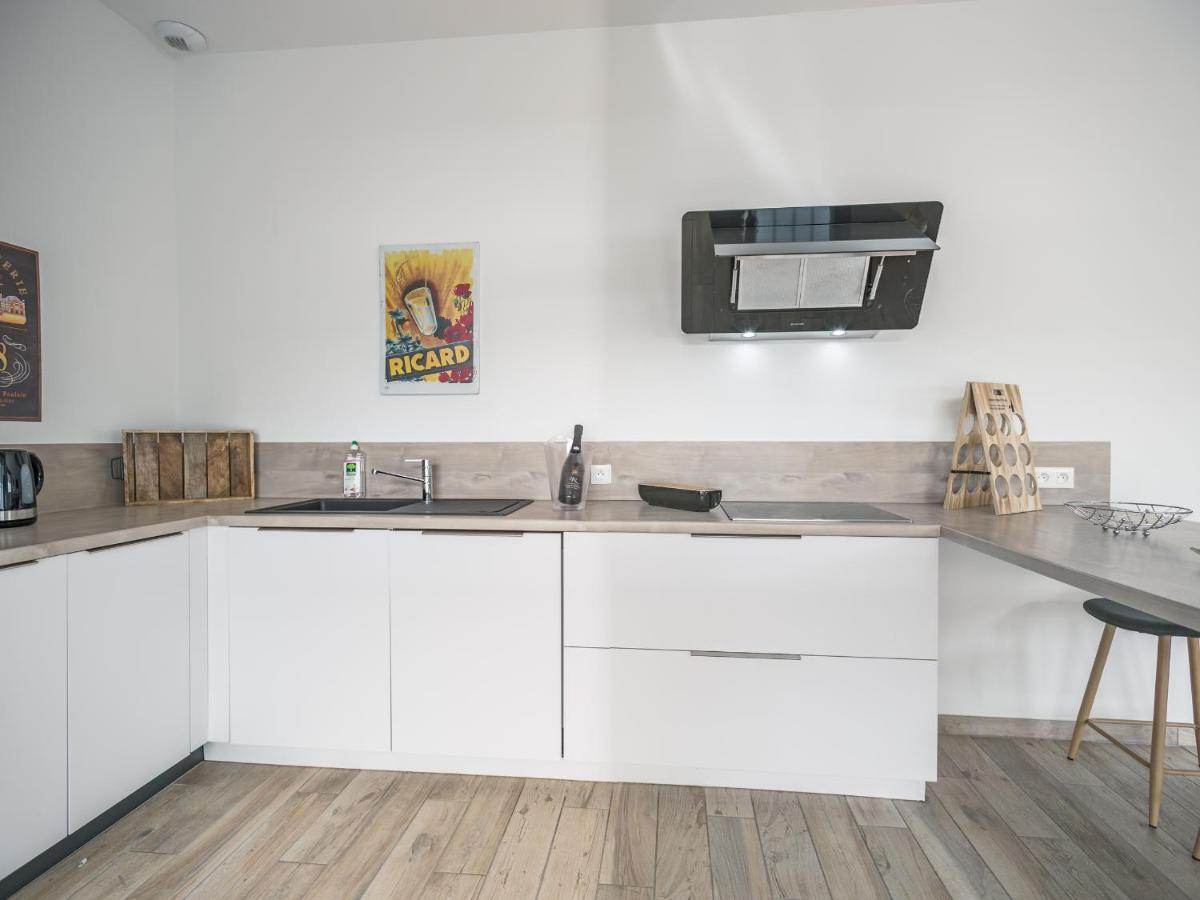 شقة Loft Courtalon - Haut Standing - Patio - Parking Prives تروي المظهر الخارجي الصورة
